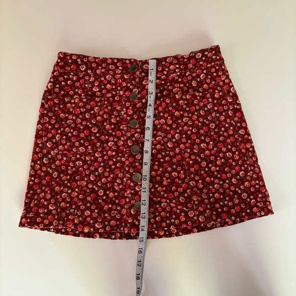 Forever 21 Red Floral Mini Skirt - Picture 7 of 8